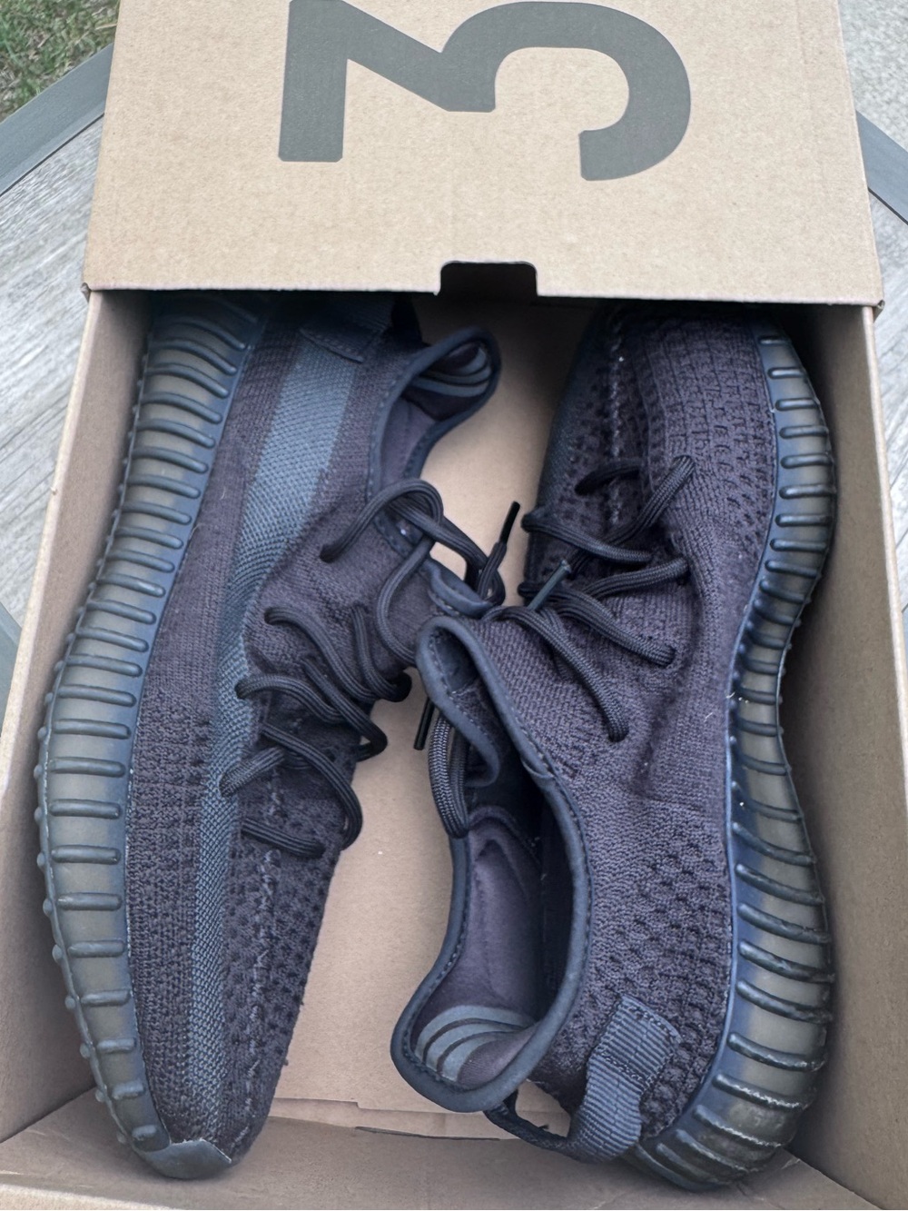 adidas Yeezy Boost 350 V2 “Onyx” – Men’s US 9.5 – Barely Worn, With Original Box - Picture 10 of 11
